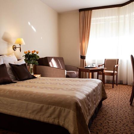 Hotel Panorama Ostrowiec Świętokrzyski Εξωτερικό φωτογραφία