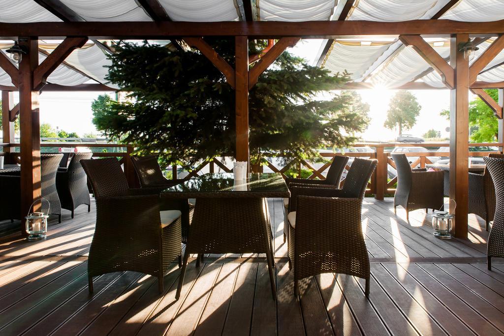 Hotel Panorama Ostrowiec Świętokrzyski Εξωτερικό φωτογραφία