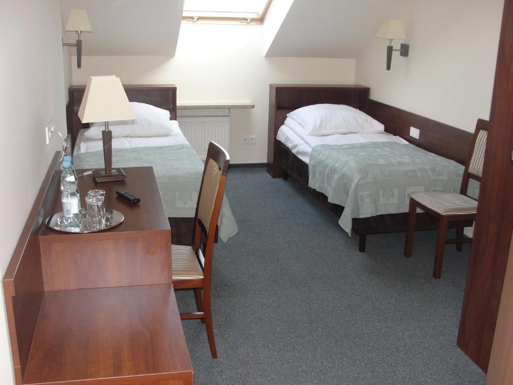 Hotel Panorama Ostrowiec Świętokrzyski Δωμάτιο φωτογραφία