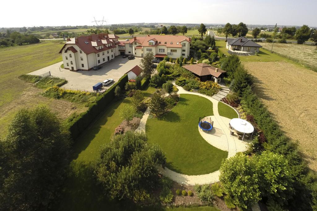 Hotel Panorama Ostrowiec Świętokrzyski Εξωτερικό φωτογραφία